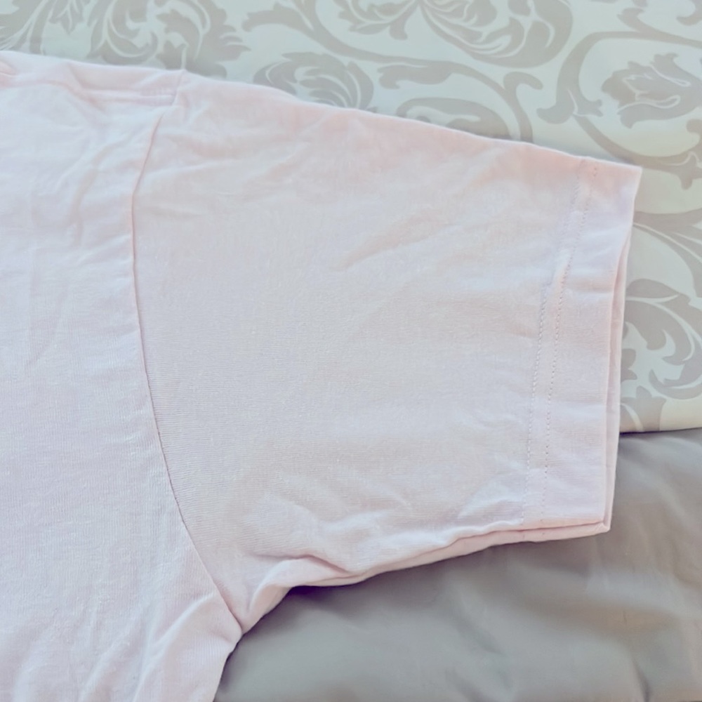 Hello Kitty T-Shirt - Picture 11 of 11